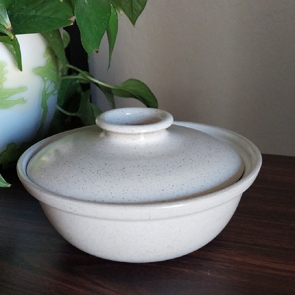Heath Ceramics Other - Chic Speckled Ceramic Bowl with Lid Marked Heath